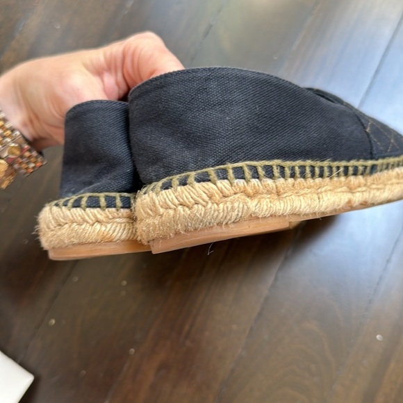 CHANEL Navy & Olive Canvas Platform Espadrilles, Size 38 - Picture 7 of 11